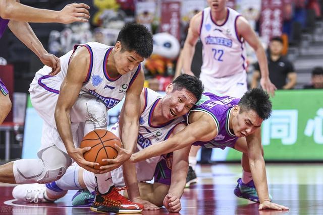 九游娱乐-包含山东男篮发布备战花絮，加时末段刷新队史纪录，英超任务艰巨，年轻球员得到机会的词条