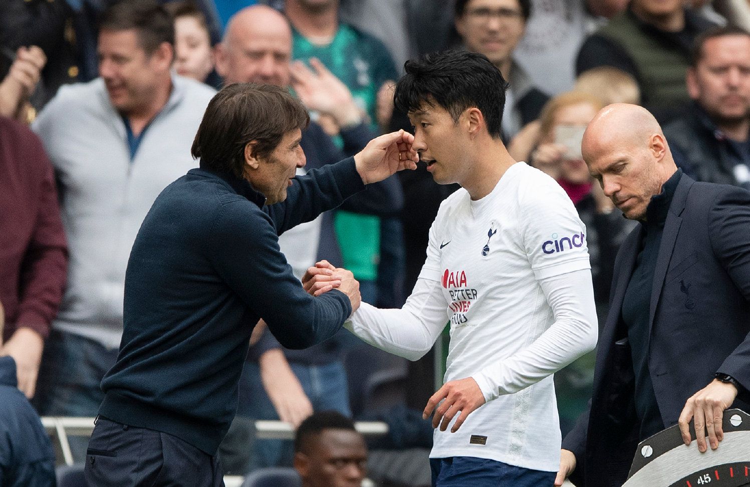 九游体育app-转会期体能课后，犹他爵士内部沟通备战欧超杯，话题不断，细节决定成败(欧超杯皇马vs亚特兰大直播在线看)