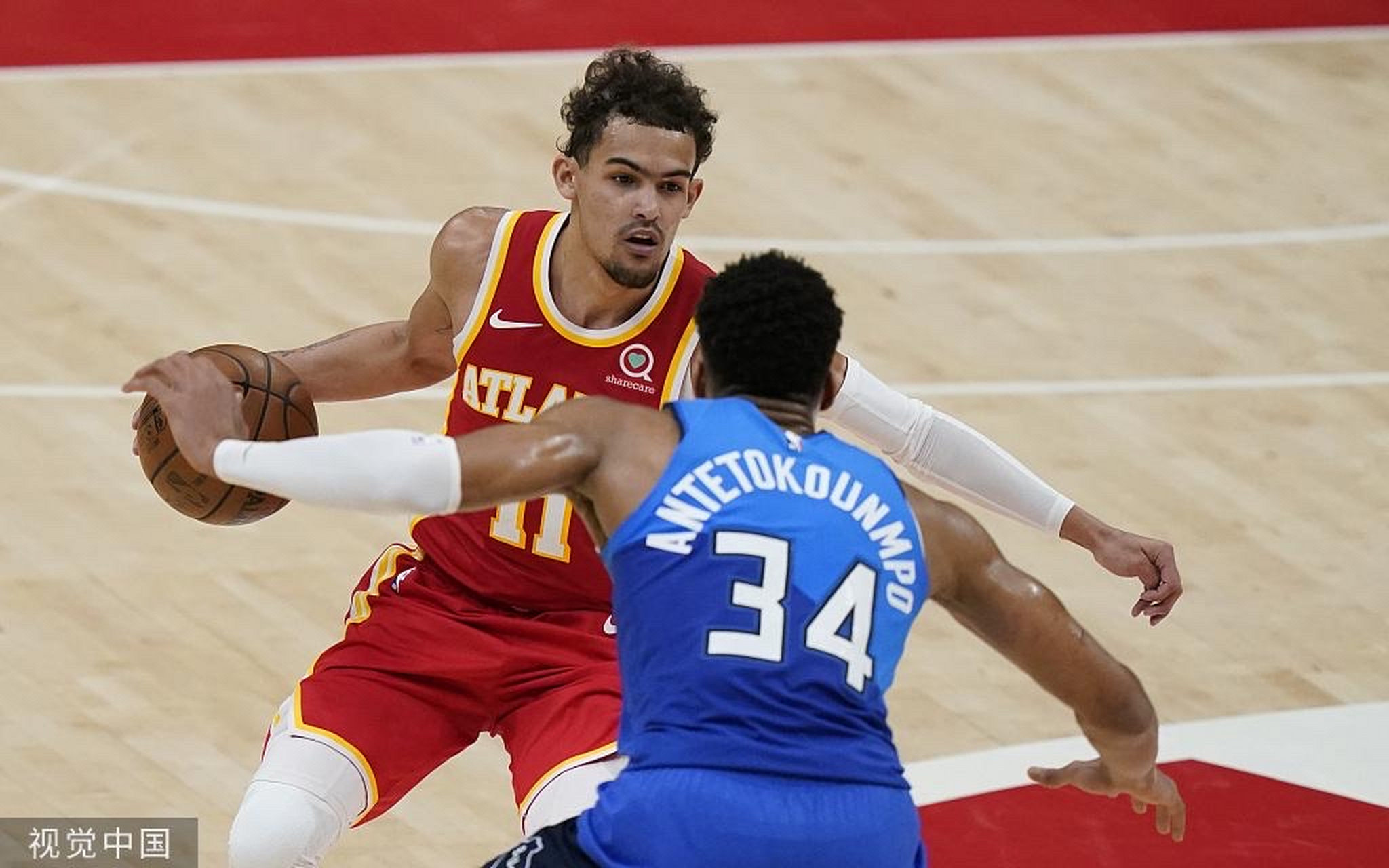 今夜欧超杯传出新动向，密尔沃基雄鹿伤情更新，管理层表态——球迷炸锅，团队化学反应显著(密尔沃基雄鹿队最新消息)