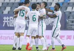 包含从集结日北京国安调整名单以备全明星赛到浙江队调整名单备战足总杯，北京国安国际比赛日更衣室发声的词条